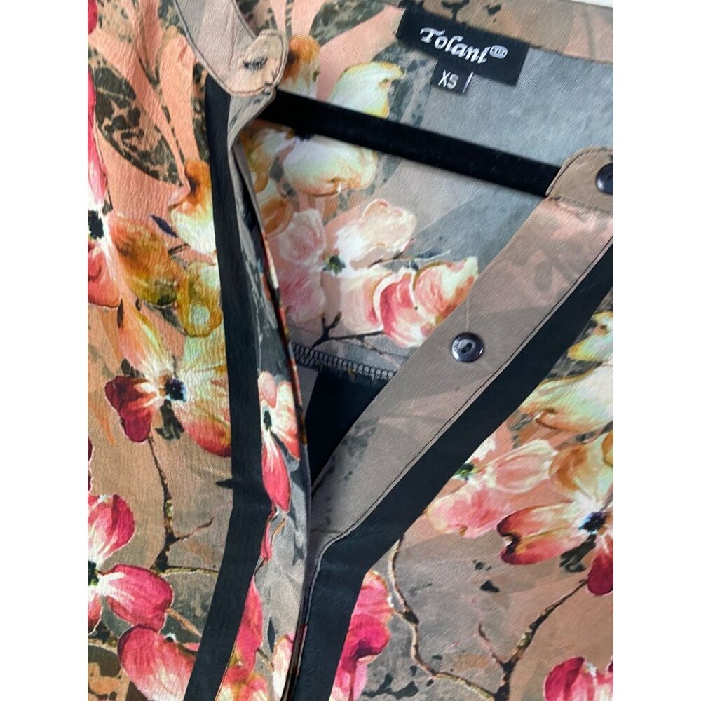 Tolani Floral 100% Silk Long Sleeve Button Up Top Women Size XS Lightweight Boho - Picture 7 of 12